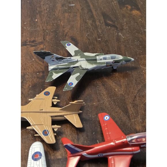 MOTORMAX Military Airplanes Tornado Jaguar Hurricane Red Arrow Hawk 5.5" Planes - Picture 9 of 11